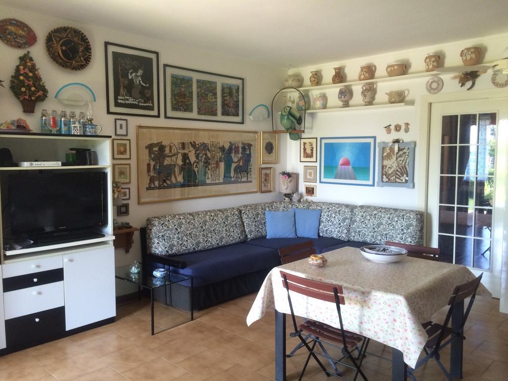 Appartamento Dei Salici ลาซีเซ ภายนอก รูปภาพ