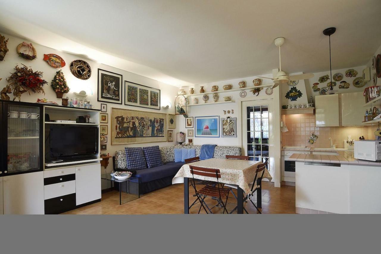 Appartamento Dei Salici ลาซีเซ ภายนอก รูปภาพ