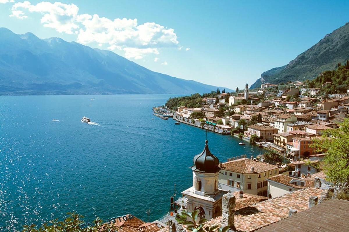 Appartamento Dei Salici ลาซีเซ ภายนอก รูปภาพ